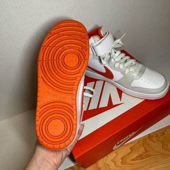 BRAND NEW Nike Dunk High Grey and Orange Sz 6W/4Y - Picture 5 of 6